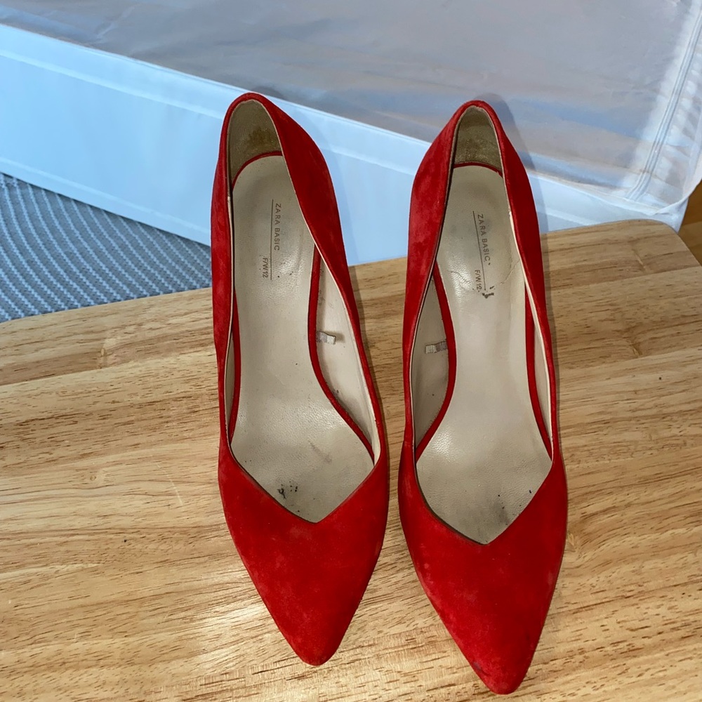 Lightly used sexy Red suede pump size 8.